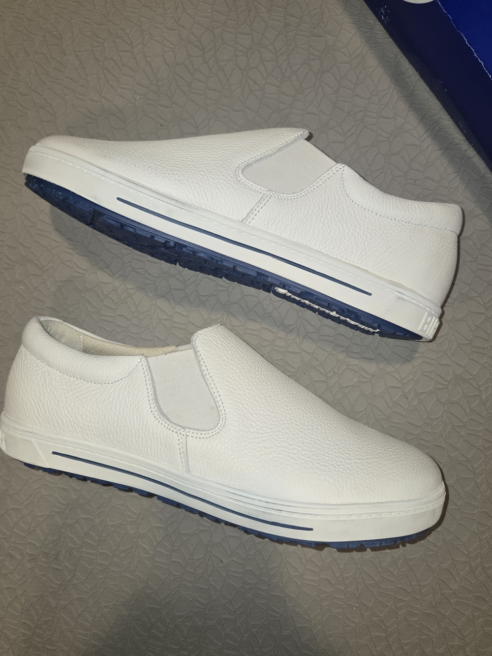 Birkenstock Women Slip-On Casual Shoe in White NEW Size 9 - Picture 2 of 8